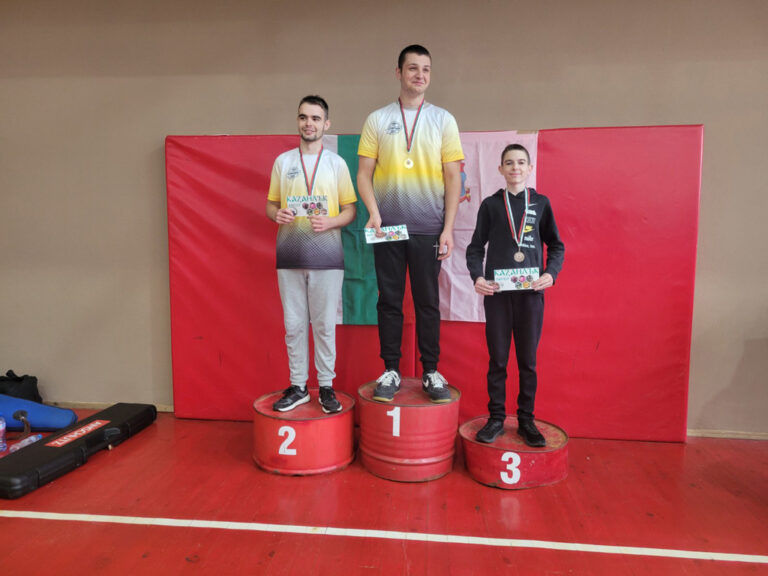 Стрелците на “Етър-100”  с успехи в Казанлък