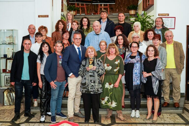 Тодорка Недева е първият носител на наградата на СБЖ – „Показалец“