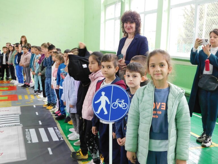 Великотърновчета с мечето TEDI се учиха да пресичат безопасно