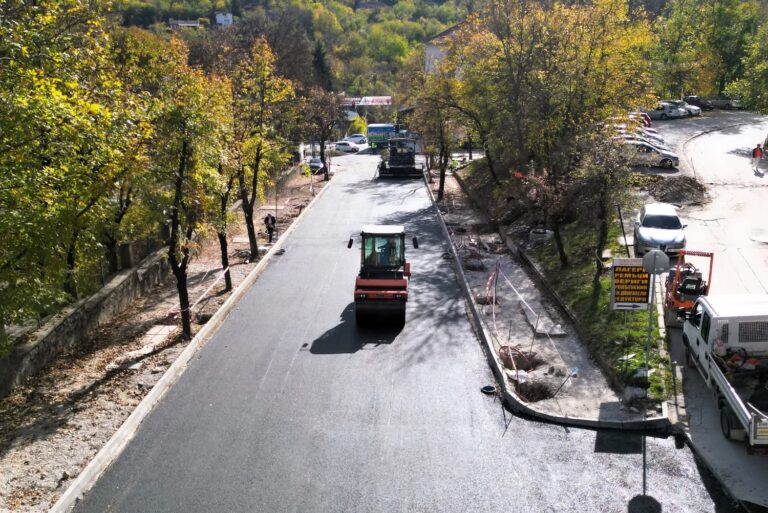 Горещи новини | Завършват ремонта на ул. “Мармарлийска” през пролетта на 2026 г.