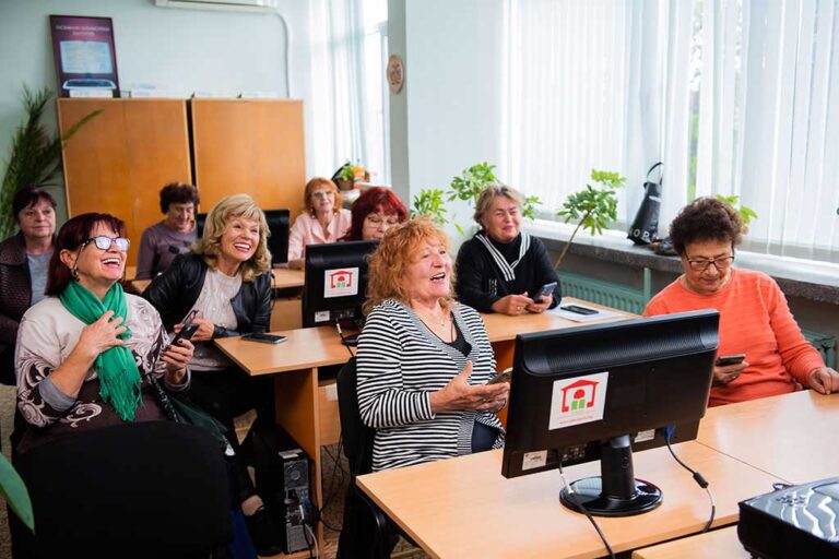 Шестото издание на програмата „Интернет за всички“ обхваща близо 80 библиотеки в цялата страна