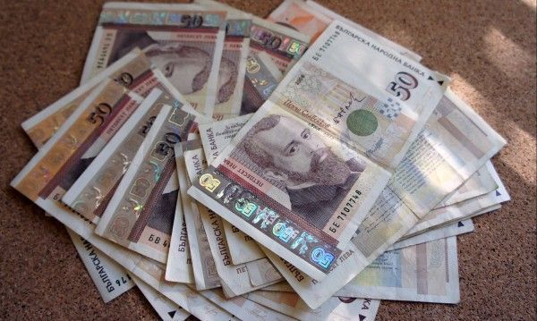 Задържаха извършител на четири телефонни измами