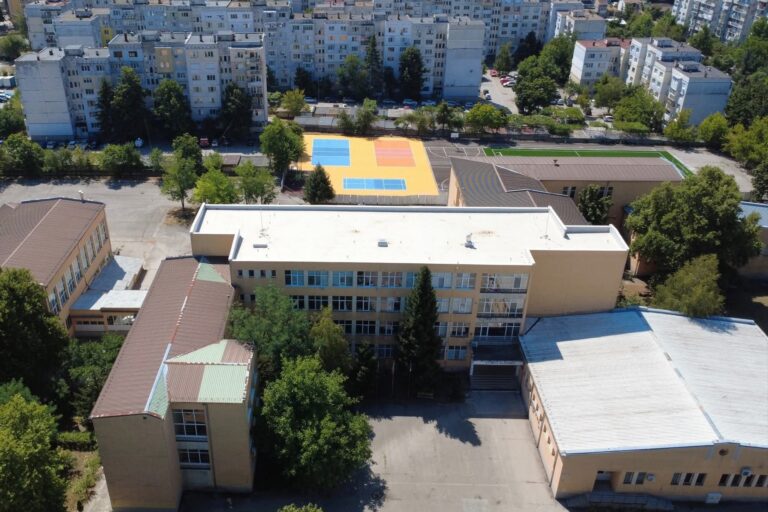 След обжалване от СУ „Вела Благоева“: ВАС отмени като незаконосъобразна наредбата, която задължи училищата във Великотърновско да заплащат 100% от ТБО