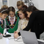 Последни | С откриване на СТЕМ кабинет и с концерт джулюнското училище отбеляза патронния си празник