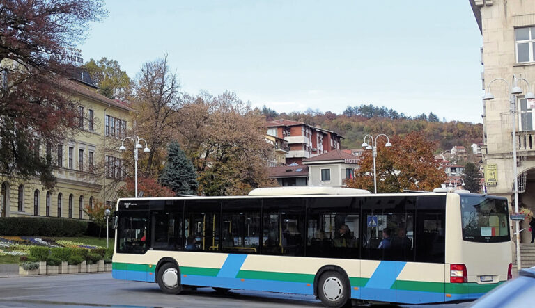 Горещи новини | Превозвач вдигна билетите  заради горивата и инфлацията