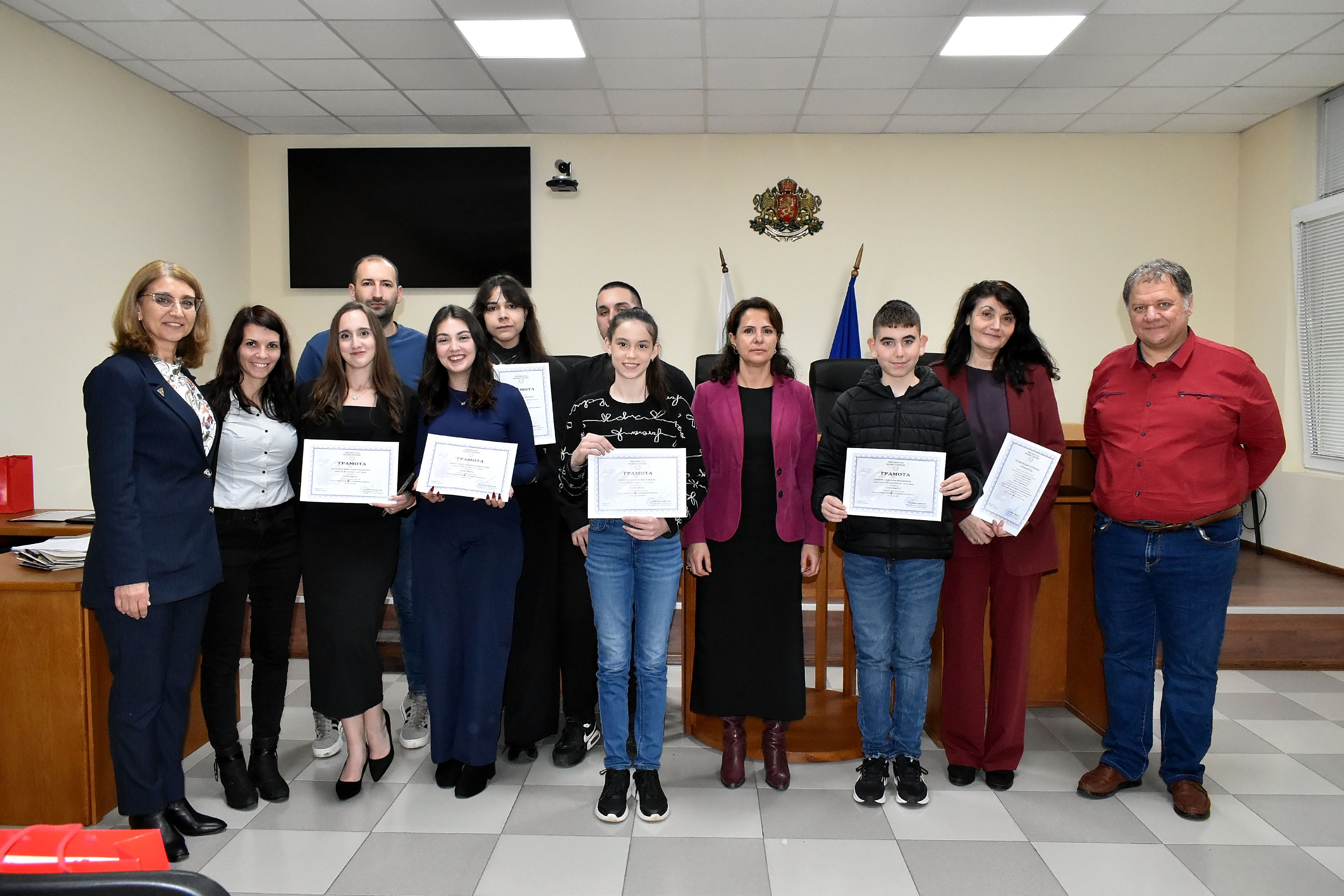 Общество | Наградиха участниците в конкурса „Гласът  срещу насилието. Границите на вината“