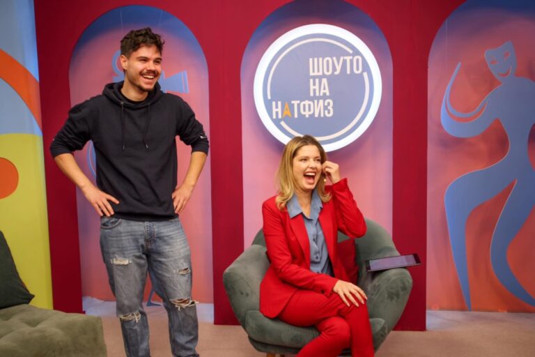 Общество | Възпитаник на Хуманитарна гимназия снима  „България търси талант“, „Аз обичам България“