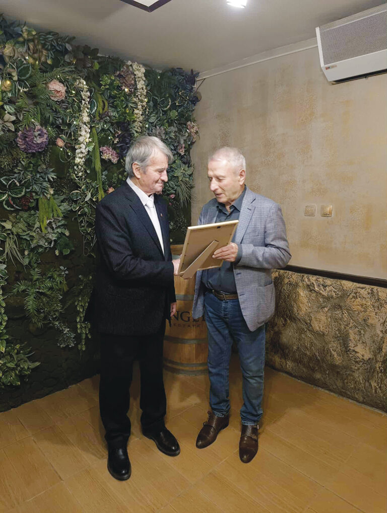 Среща на поколенията събра легенди на великотърновската борба