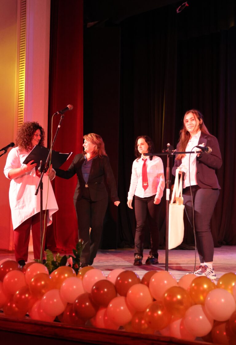 Лясковското начално училище почете патрона си Цани Гинчев по случай 190 години от рождението му