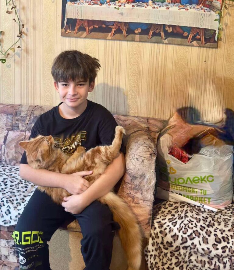 Баща инвалид се нуждае от  средства, за да отглежда сина си