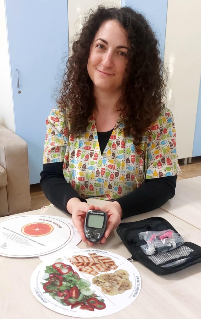 Горещи новини | Обучение по здравословно хранене и двигателна активност, и безплатни глюкомери, получават пациентите с диабет в болницата в Горна Оряховица