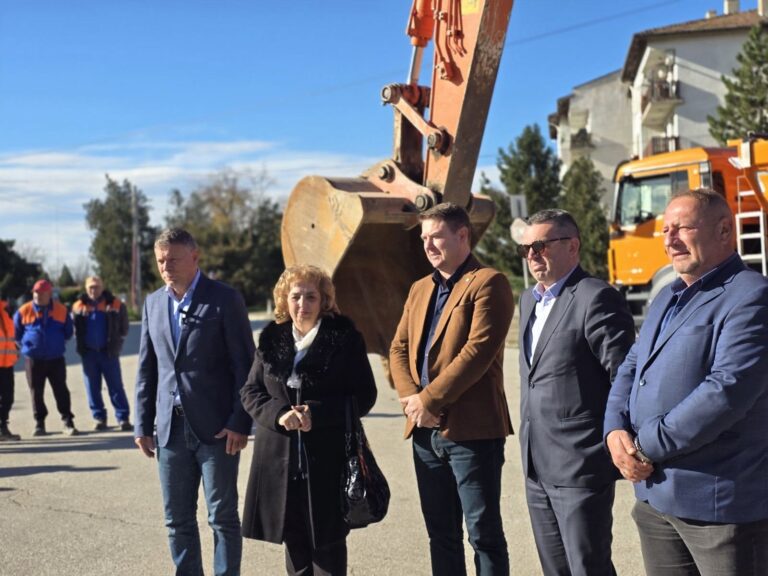 Започна рехабилитацията на водопреносната мрежа в Драганово