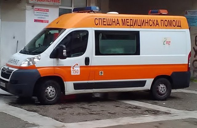 Горещи новини | Кола блъсна  възрастен мъж