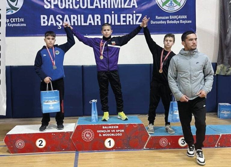 Аспарух Атанасов  със златни отличия от  международни турнири  в Турция и Гърция