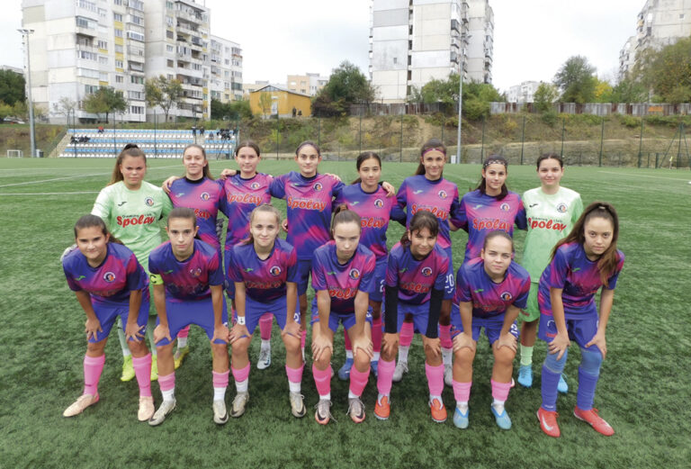 Етърки громят с 11:1,  девойките взеха важна победа в Пловдив