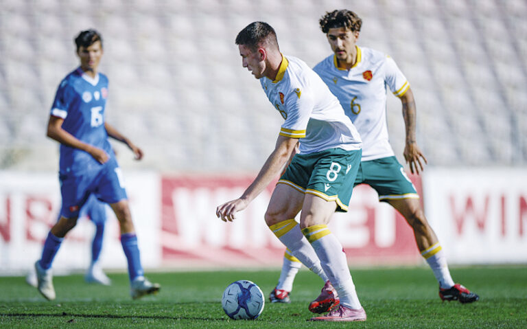 Спорт | Стивън  Стоянчов  с гол за  България U19