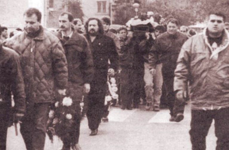 Смъртта на Атанас Комшев и началото на мутренската война