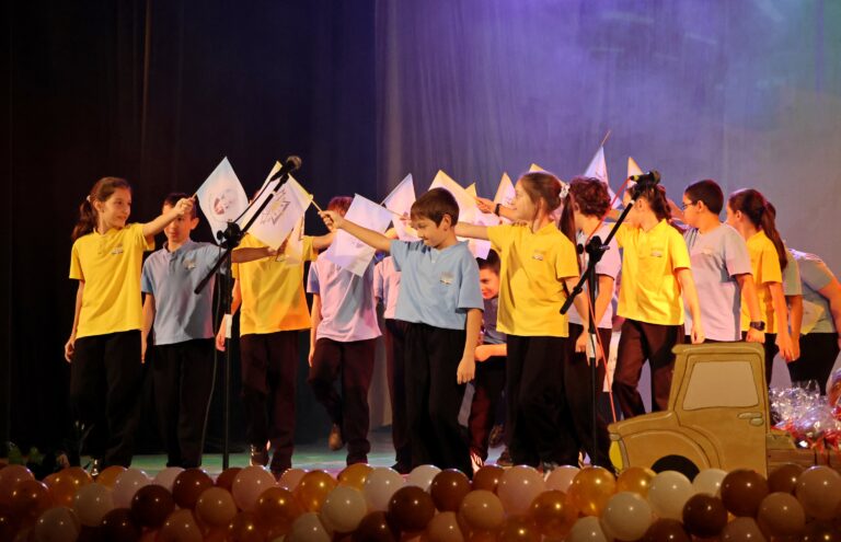 Лясковското начално училище почете патрона си Цани Гинчев по случай 190 години от рождението му