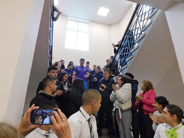 ПГТ „Д-р Васил Берон“ посрещна тържествено световния шампион Вилизар Михайлов