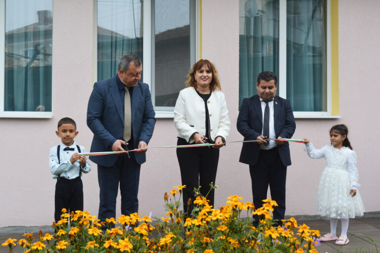 Общество | Детска градина „Цветни мечти“ във Върбовка  посреща своите възпитаници в разширена сграда