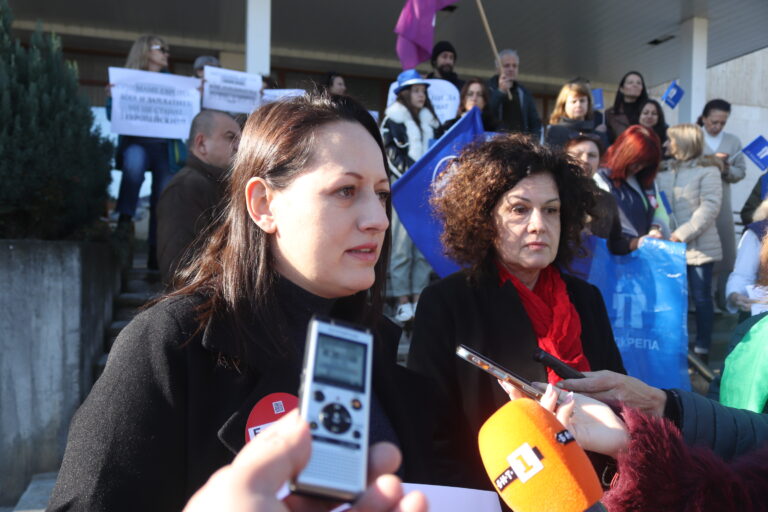 Експертите от РИОСВ излязоха  на протест за по-високи заплати