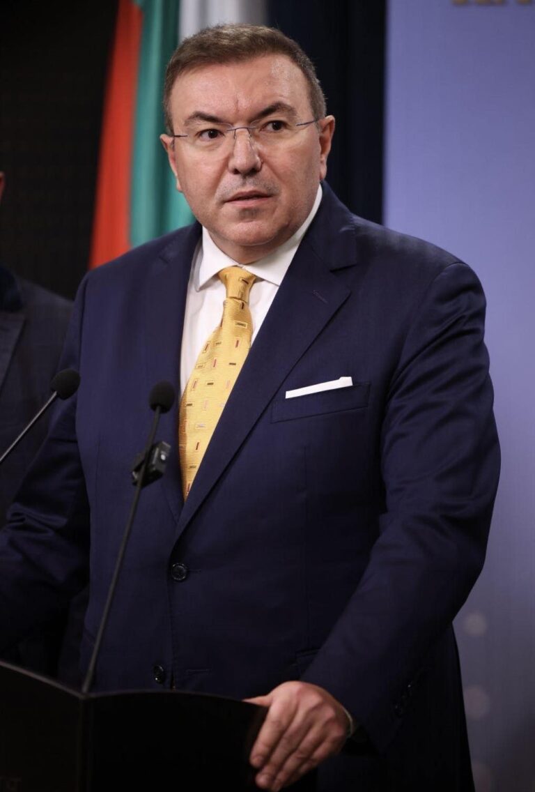 Горещи новини | Проф. д-р Костадин Ангелов:  РИОСВ има 7 дни да си свърши работата  по проблемите с въздуха над Велико Търново