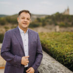 Най-четени | Даниел Панов: В тези светли дни отправям към вас и вашите семейства най-искрените си пожелания за здраве, любов, надежда и светлина!