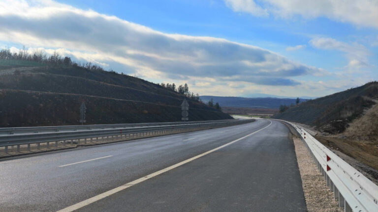 Горещи новини | Пуснаха за движение още 3 км от АМ „Хемус”