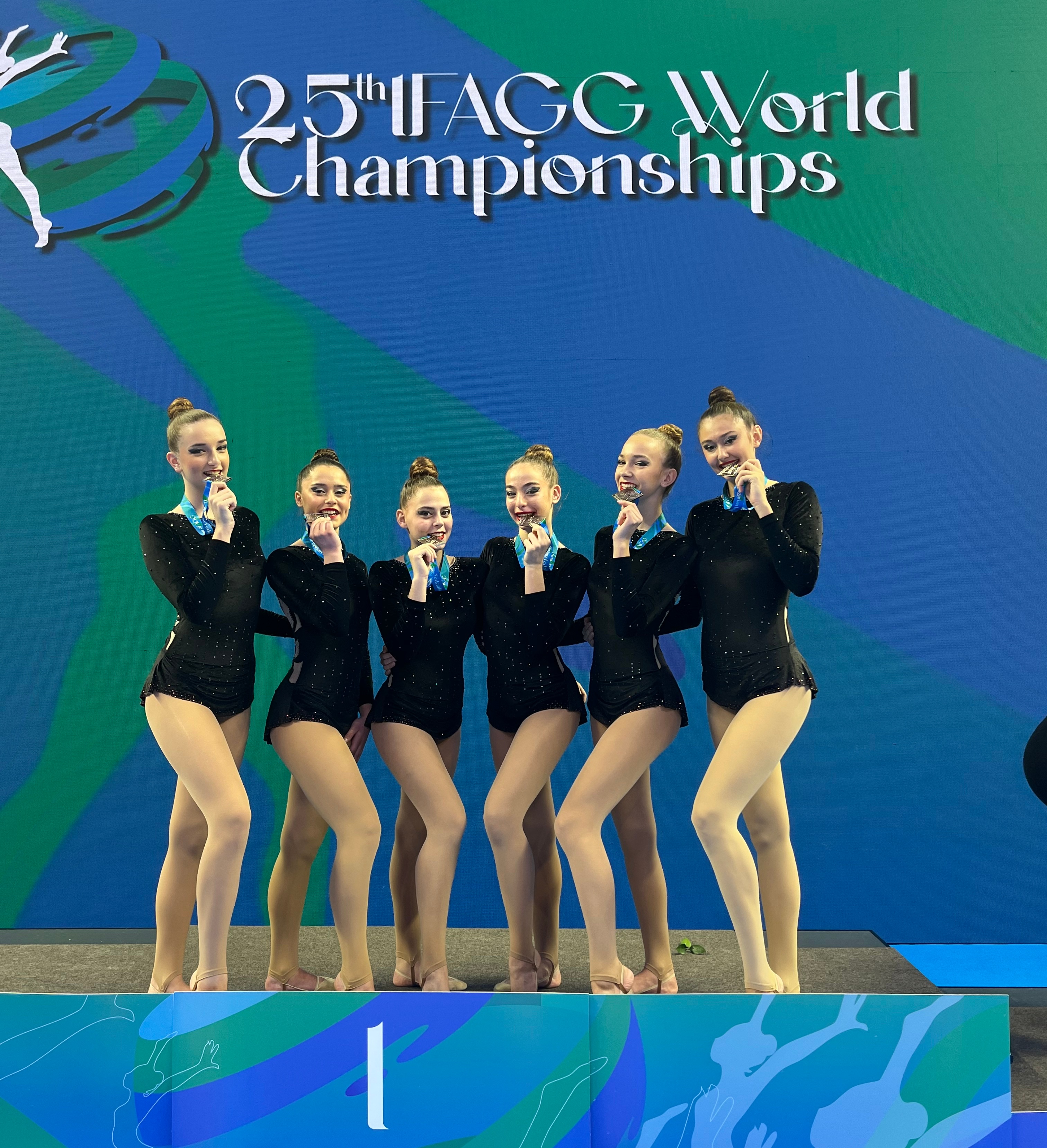 Спорт | „Етър Елит“ с блестящо представяне на Световното по естетическа гимнастика