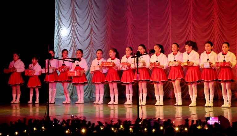 Децата на Община Лясковец с концерт „Да бъде Коледа!“