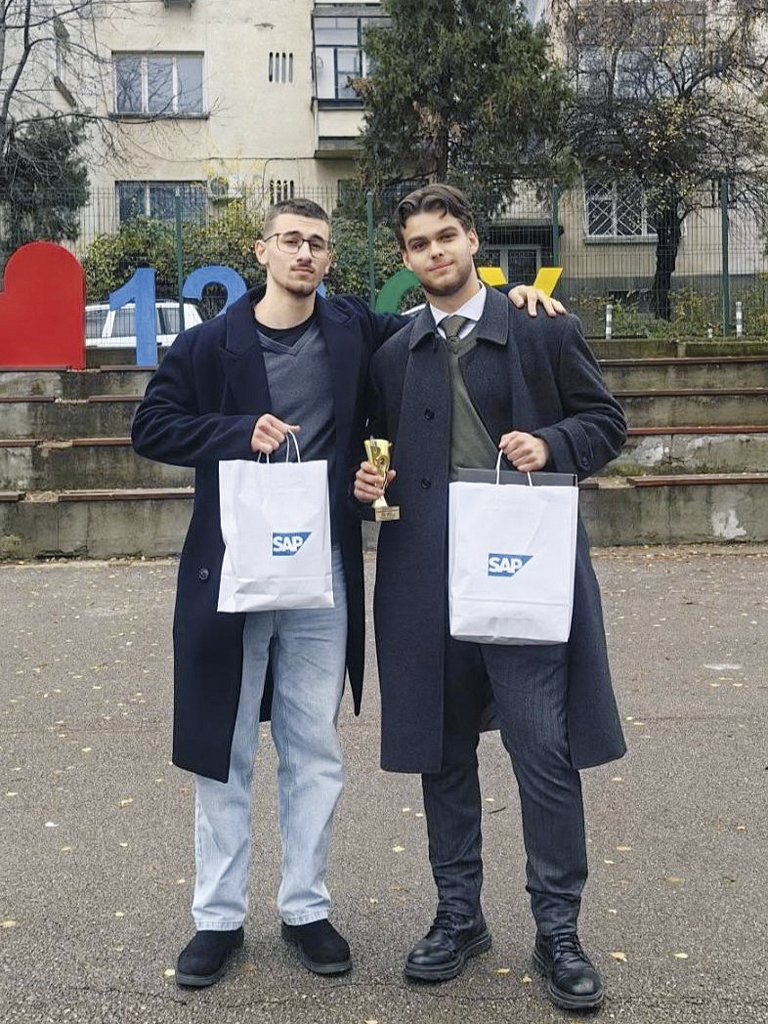 Общество | ПМГ “Васил Друмев” с призови места в ИТ турнира “Джон Атанасов”