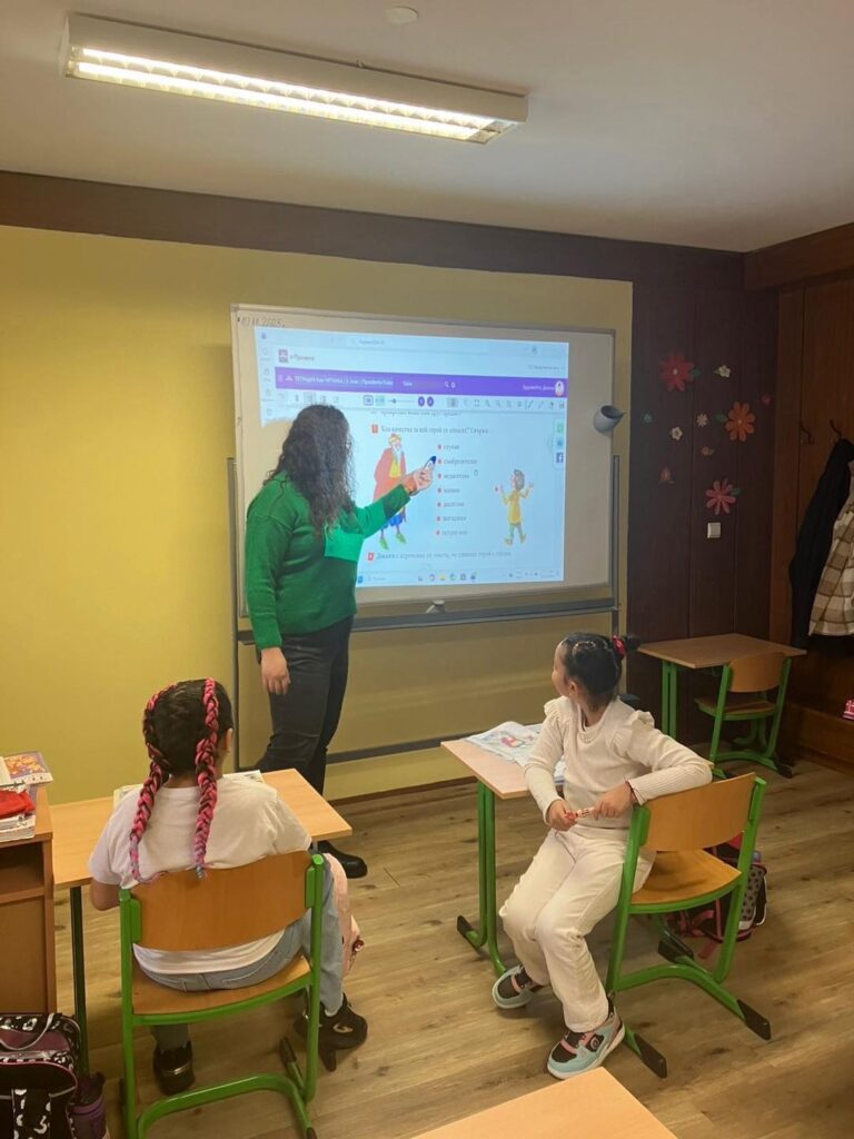 Студентки от ВТУ на практика в Българското училище в Прага