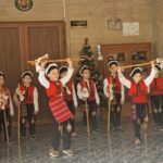 Последни | Коледари от ДГ „Райна Княгиня“ благословиха Областна администрация