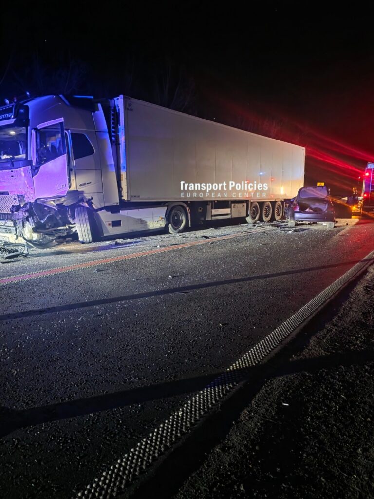 Двама са загиналите и двама ранени в катастрофата с ТИР на присовските завои