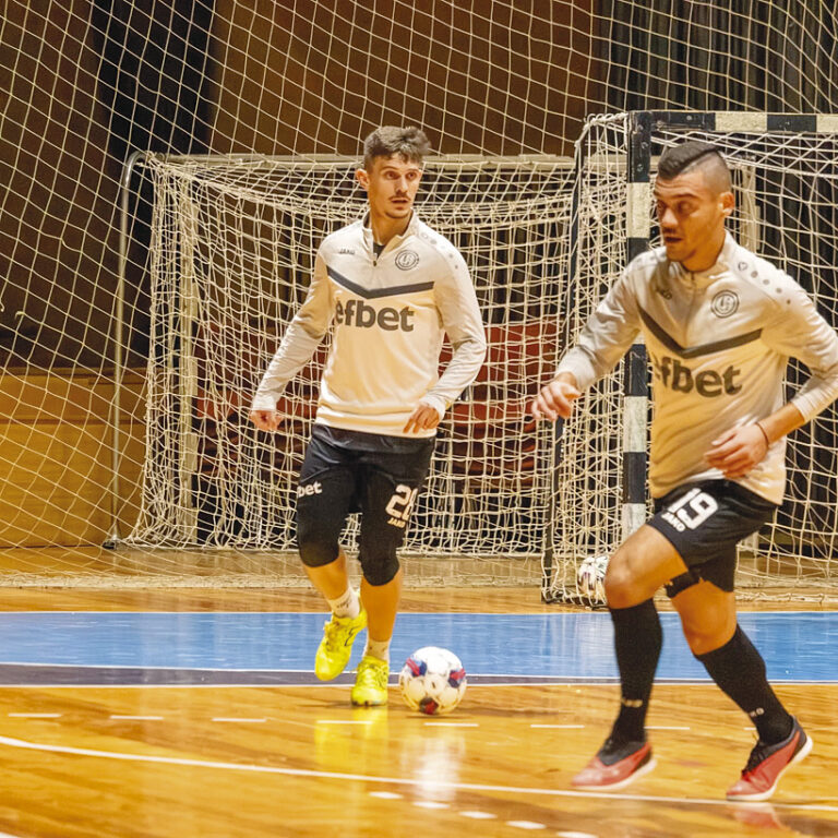 Спорт | “Етър” пак отстъпи на “Амиго”, но след силна игра