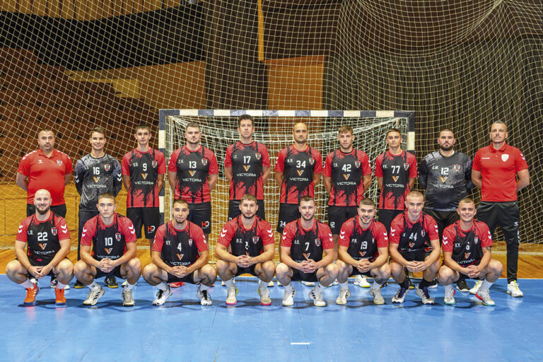 Хандбалният “Локомотив” загуби от вицешампиона, но е първи