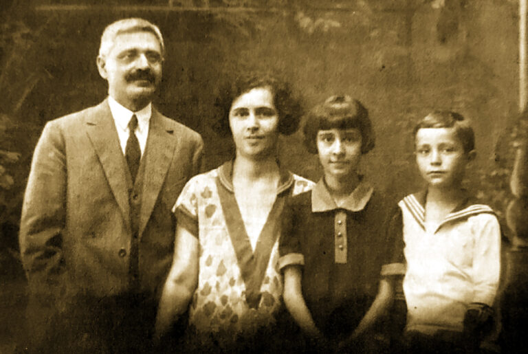 Първата търновска зъболекарка години работи и за “Етър”