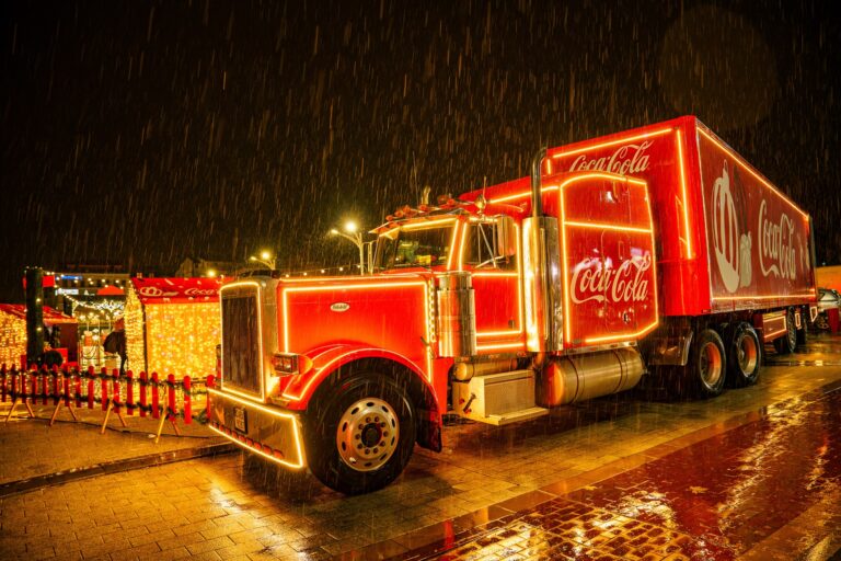 Горещи новини | Коледният камион на Кока-Кола идва във Велико Търново на 13 декември