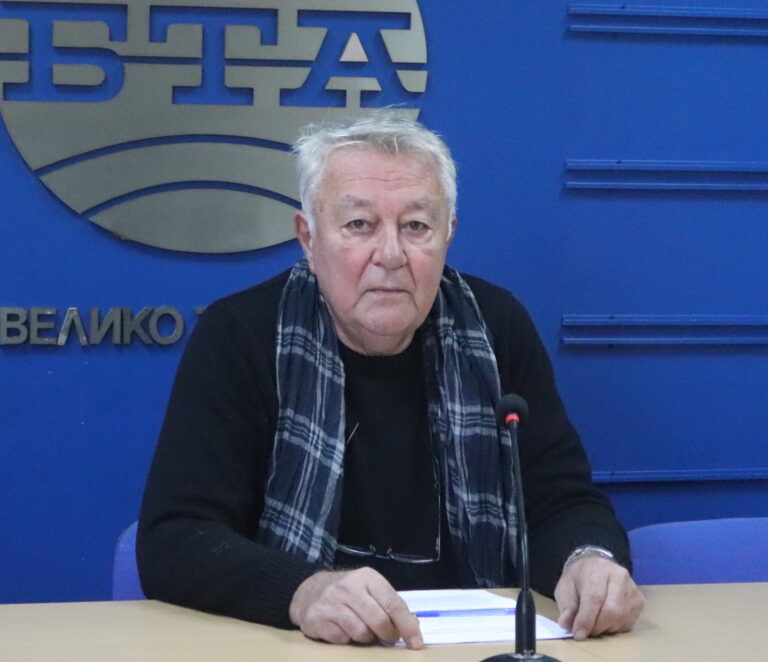 Горещи новини | Археологът проф. Хитко Вачев търси  съдействие от патриарх Даниил