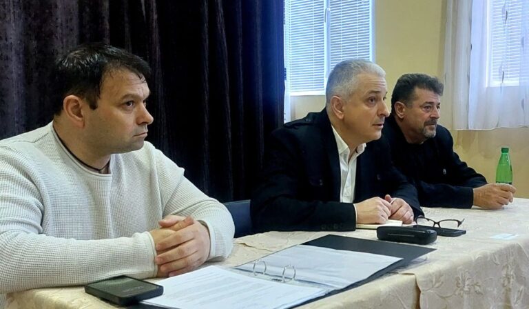 Ангел Янчев пое шест ангажимента пред жители на Масларево