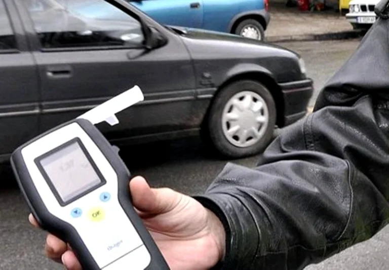 Горещи новини | Хванаха шофьор седнал зад волана пиян