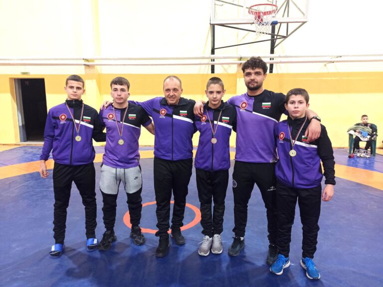 Спорт | 4 медала за борците  на СК “Илия Павлов”