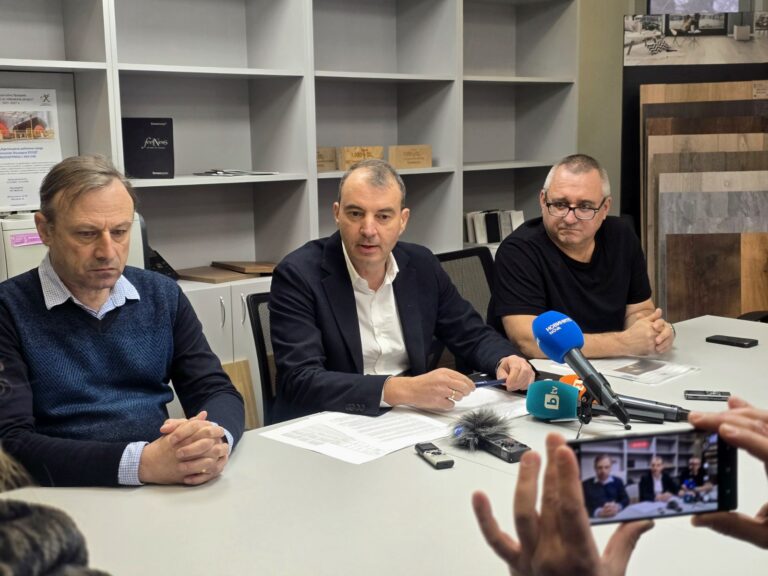 Позиция на “Кроношпан България” ЕООД