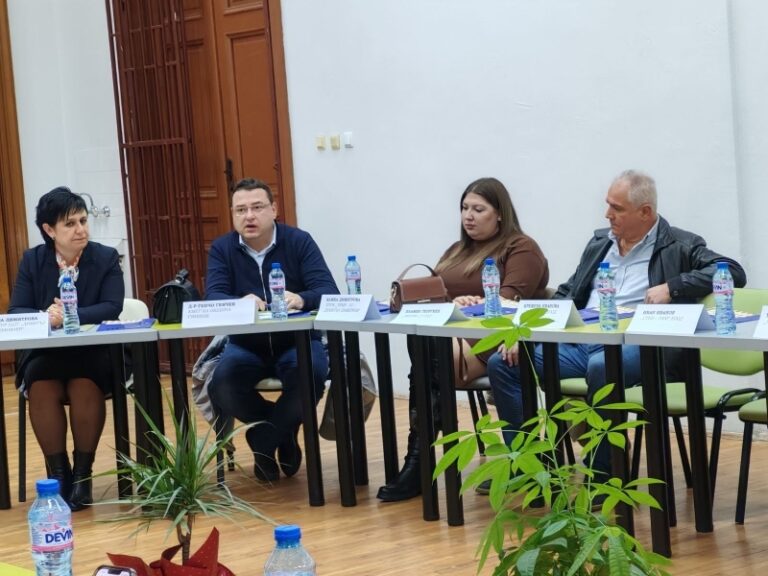 Общество | ПДТГ „Димитър Хадживасилев“ и бизнеса заедно за бъдещето на професионалното образование в Свищов