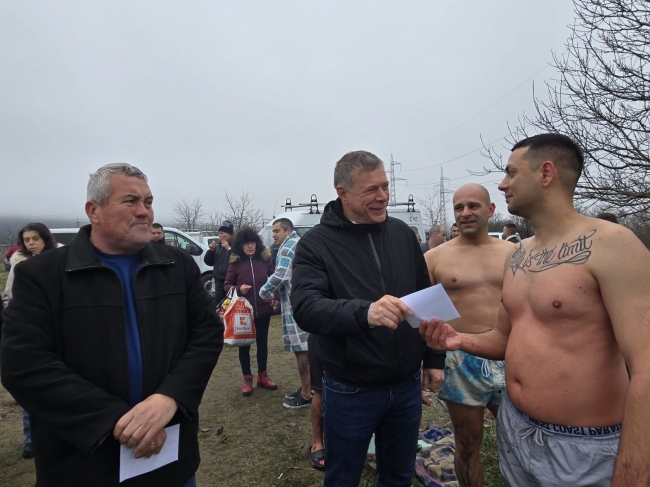 Горна Оряховица | 33-годишен спаси кръста при Александровския мост край Първомайци