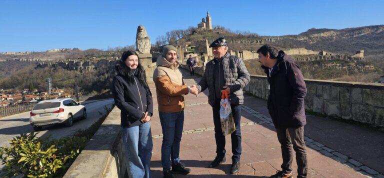 Горещи новини | 482 туристи се качиха на Царевец на 1 януари