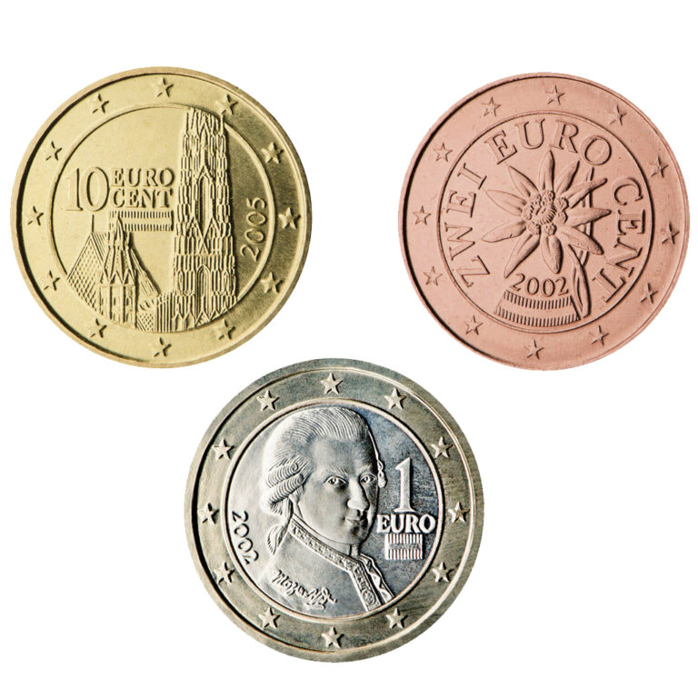 Общество | Крале, папи и катедрали са  изобразени върху евромонетите