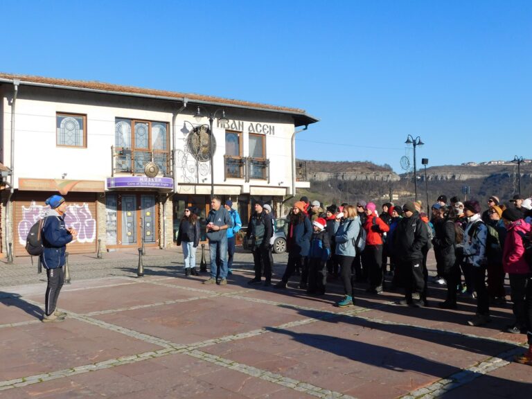 Великотърновци отново започнаха годината с Новогодишния поход на TarnovoRuns