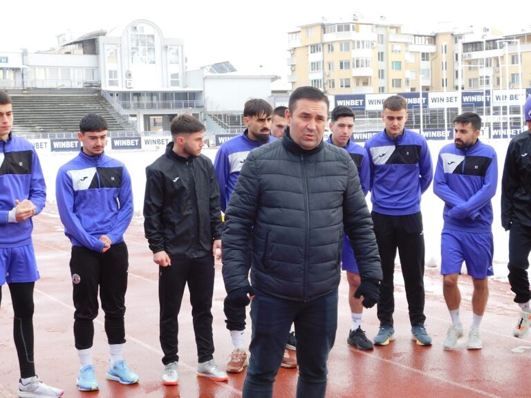 „Етър“ започна подготовката си, почете паметта на Димитър Пенев