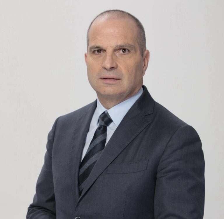 Горещи новини | Вицепремиерът Караджов разпореди пощата в Караисен да отвори още утре